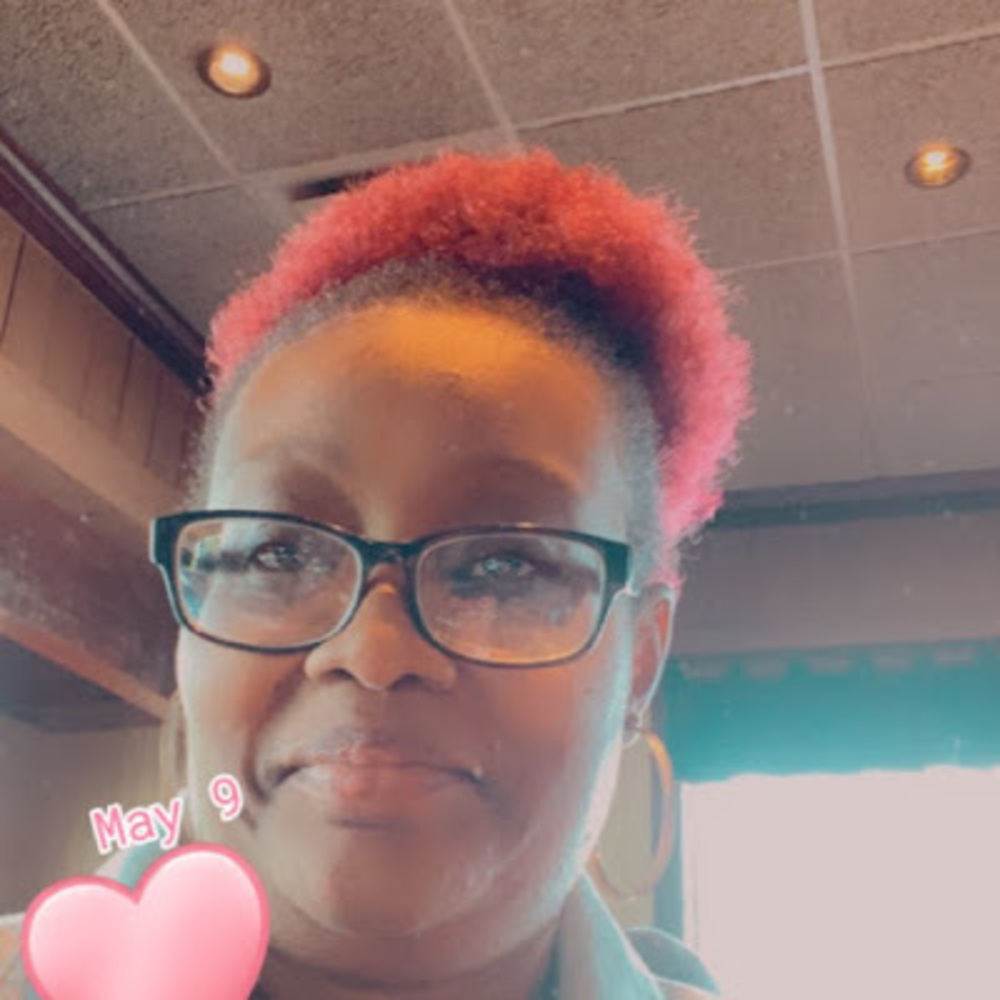 Meet your Posher, Romella